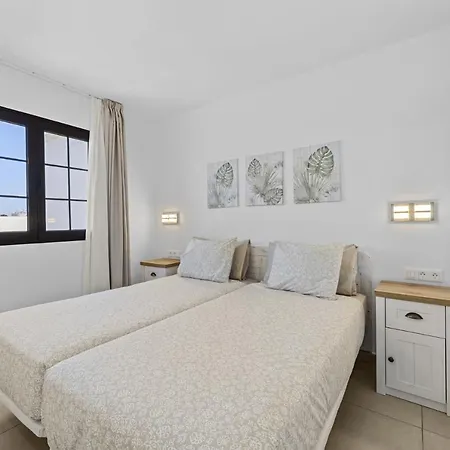 Casahost Bastian Boutique I Seaview Apartment Costa Teguise Exterior photo