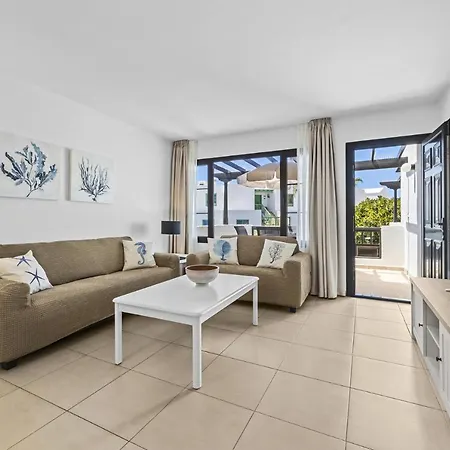 Casahost Bastian Boutique I Seaview Apartment Costa Teguise Exterior photo