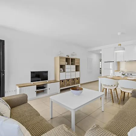 Casahost Bastian Boutique I Seaview Apartment Costa Teguise Exterior photo