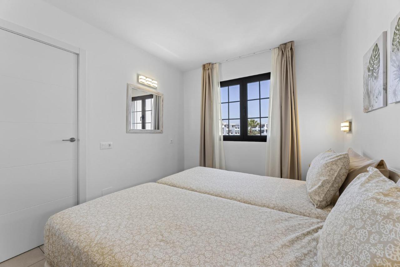 Casahost Bastian Boutique I Seaview Appartement